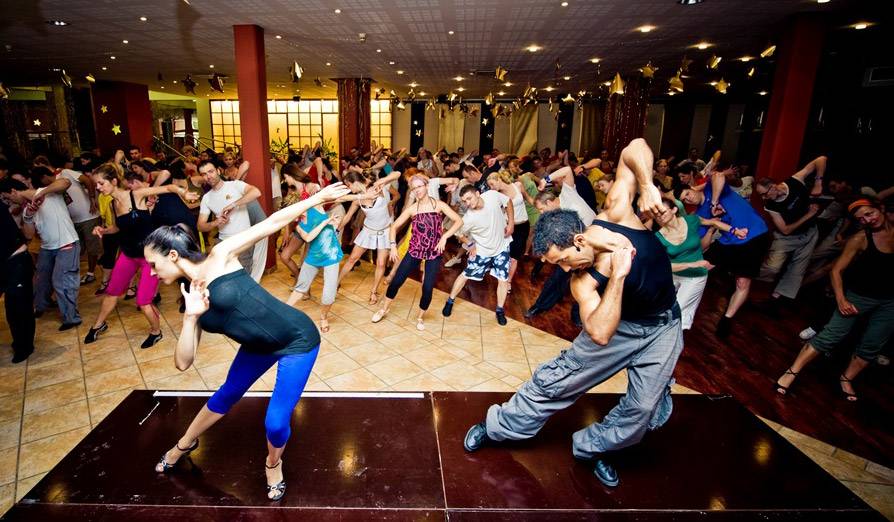 Танцы на корпоратив: танцевальные шоу и мастер-классы