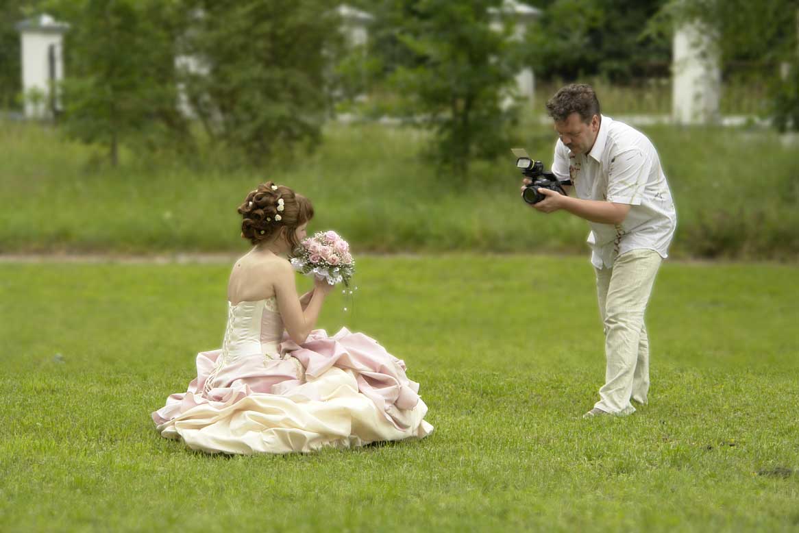 Как правильно выбрать фотографа на свадьбу: мини-гид